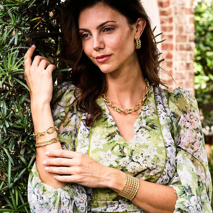 Veranda Caning Hinged Bangle, S/M - Gold