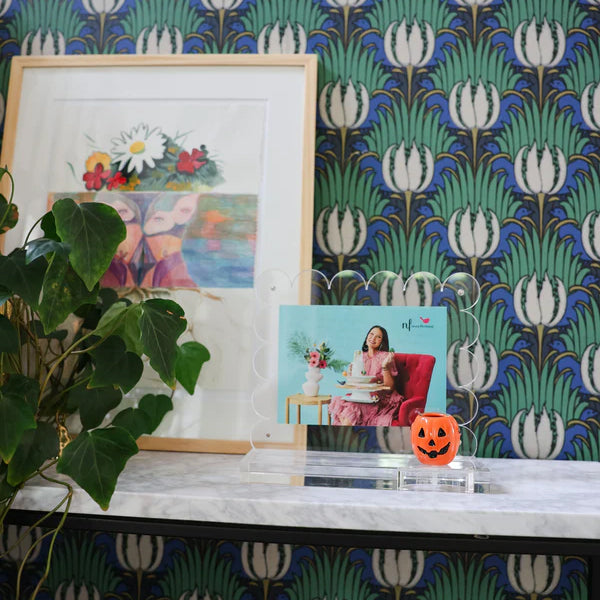 Scalloped Acrylic Frame